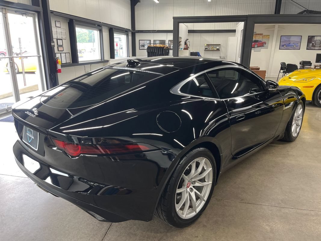Used 2018 Jaguar F-TYPE Coupe RWD image 14