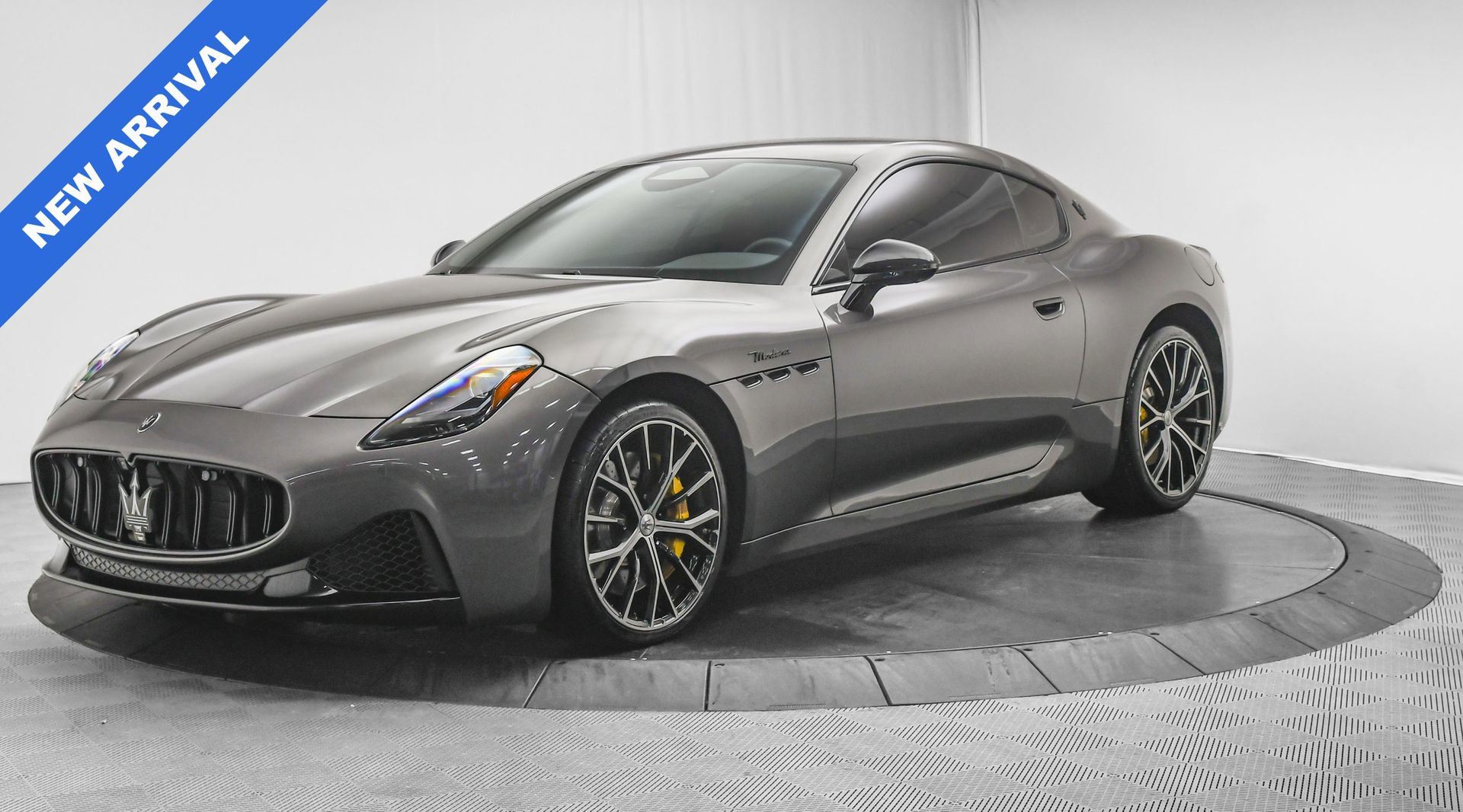 Used 2024 Maserati GranTurismo Modena image 3