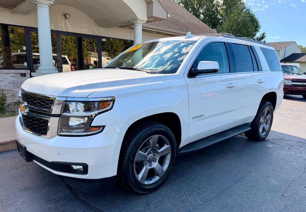 Used 2016 Chevrolet Tahoe LT w/ Luxury Package AWD/4WD image 1