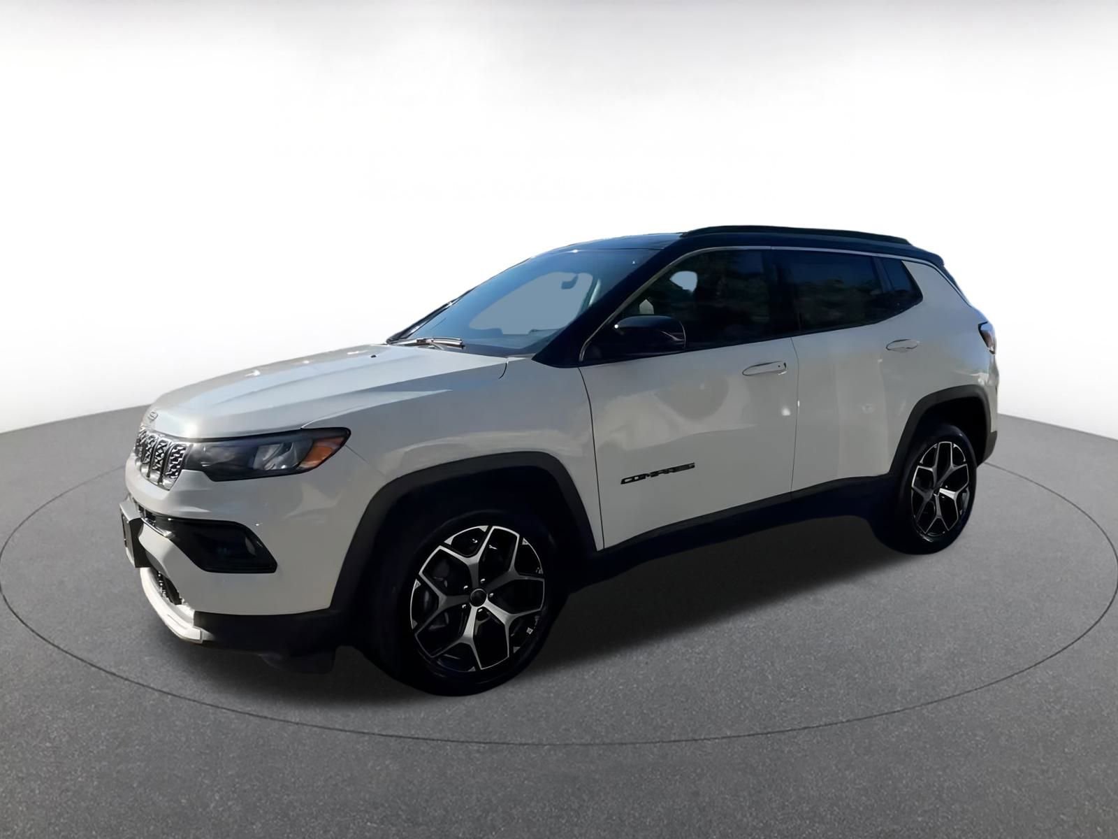Used 2025 Jeep Compass Limited image 8