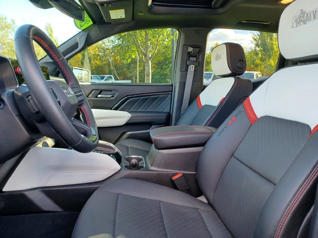 Used 2024 GMC Canyon AT4X w/ AT4X AEV Edition AWD/4WD image 5