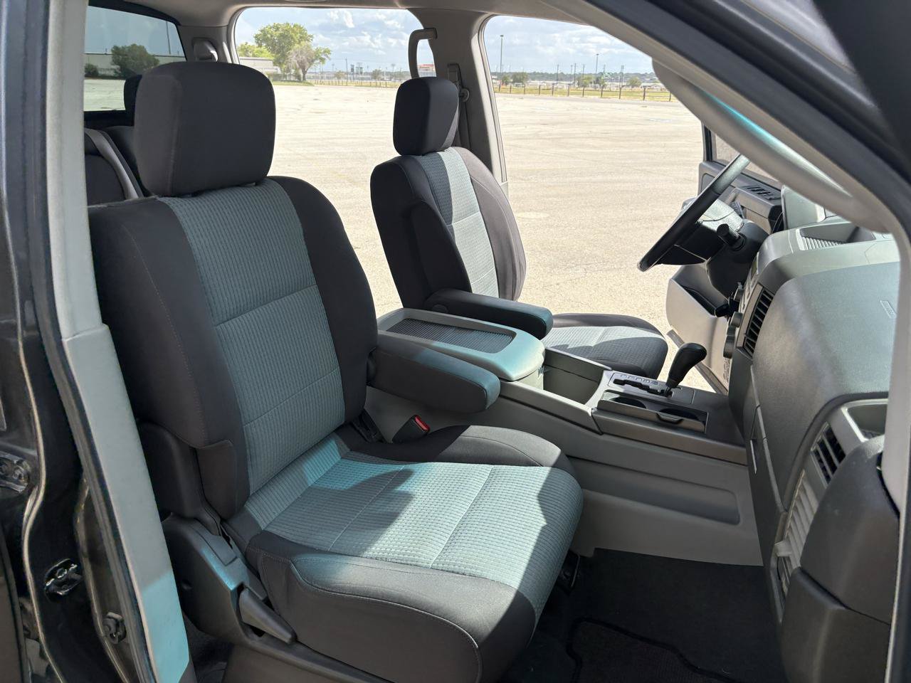 Used 2004 Nissan Titan SE RWD image 34