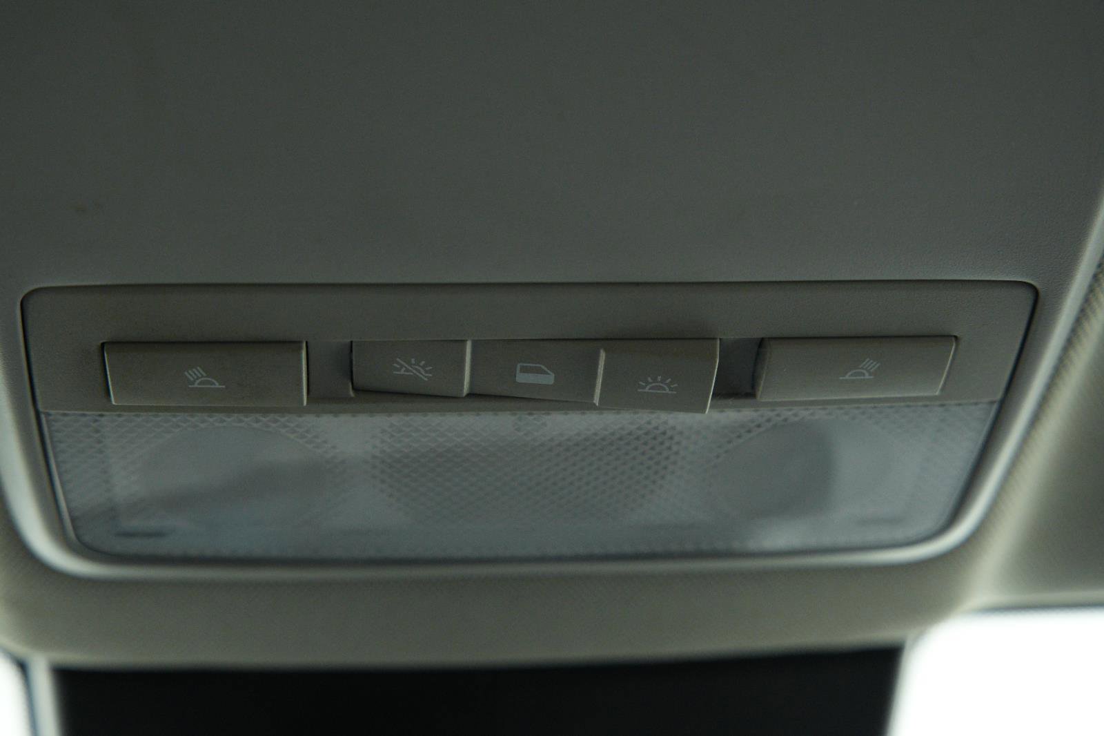 Used 2020 Buick Encore Preferred image 40