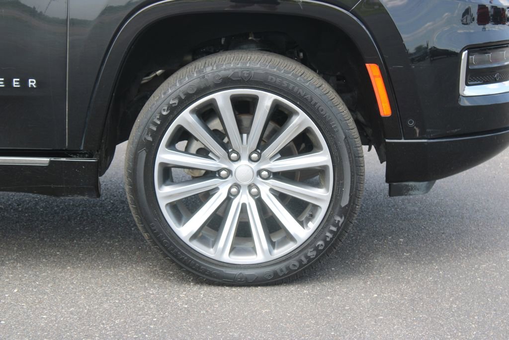 Used 2023 Jeep Grand Wagoneer Series II w/ Flexible Seating Group image 12