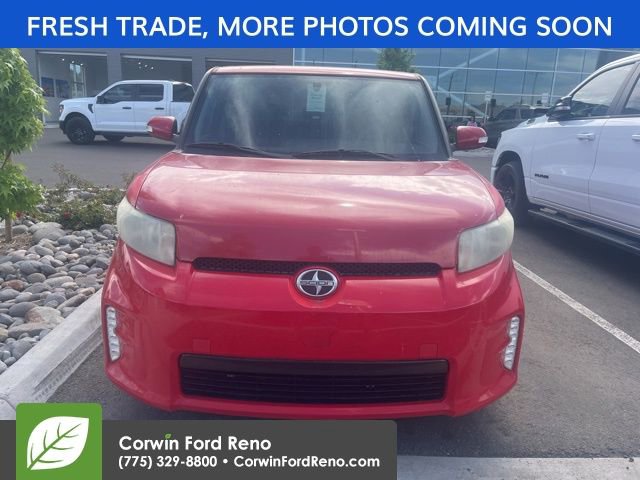 Used 2013 Scion xB FWD image 2