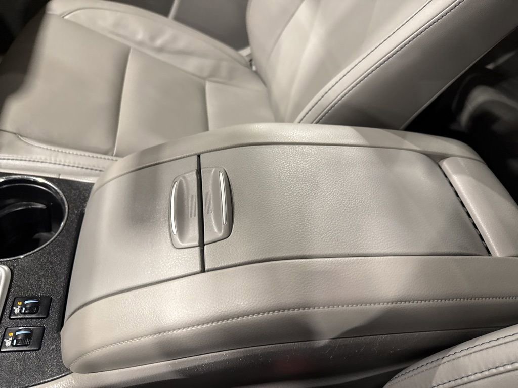 Used 2017 Toyota Highlander XLE image 35