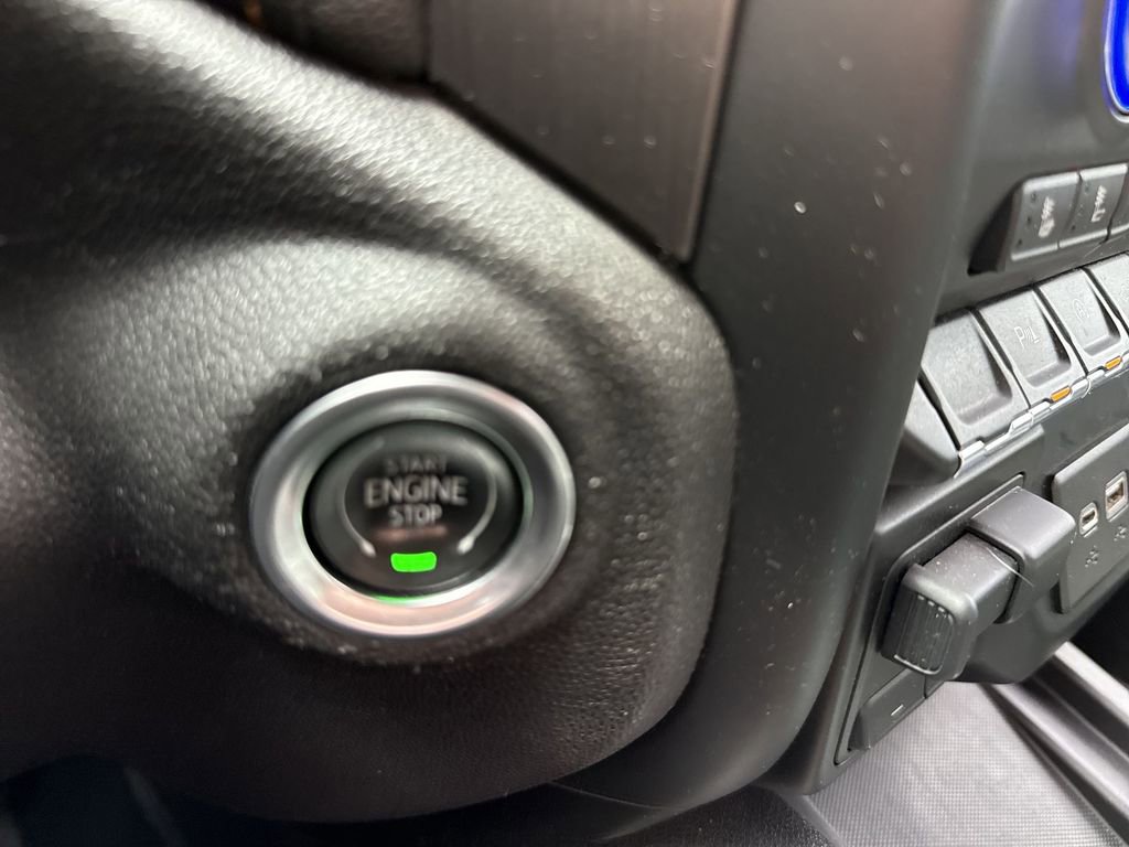 Certified 2021 GMC Sierra 1500 AT4 w/ AT4 Value Package image 23