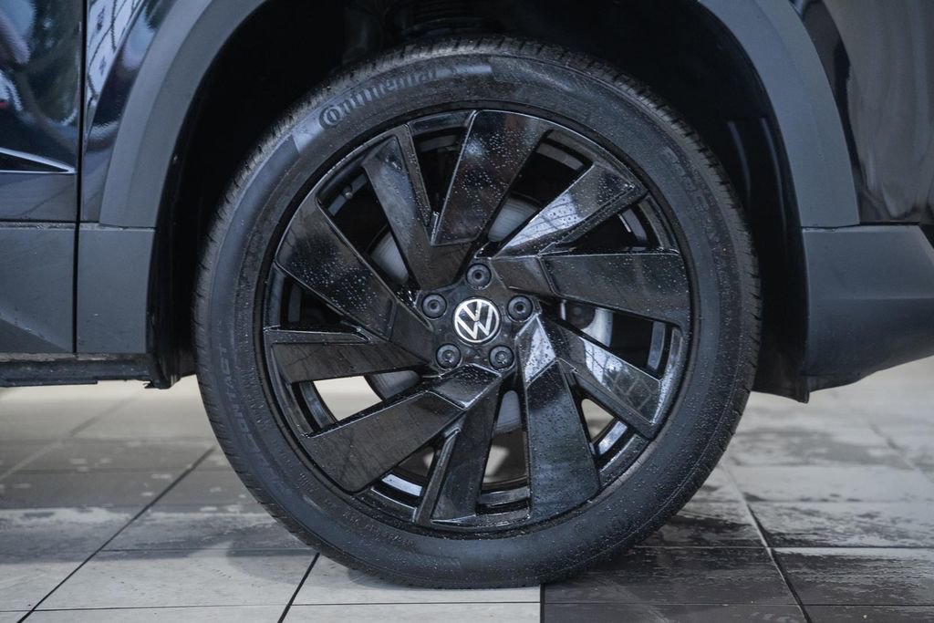 Used 2023 Volkswagen Taos SE w/ Black Wheel Package AWD/4WD image 21