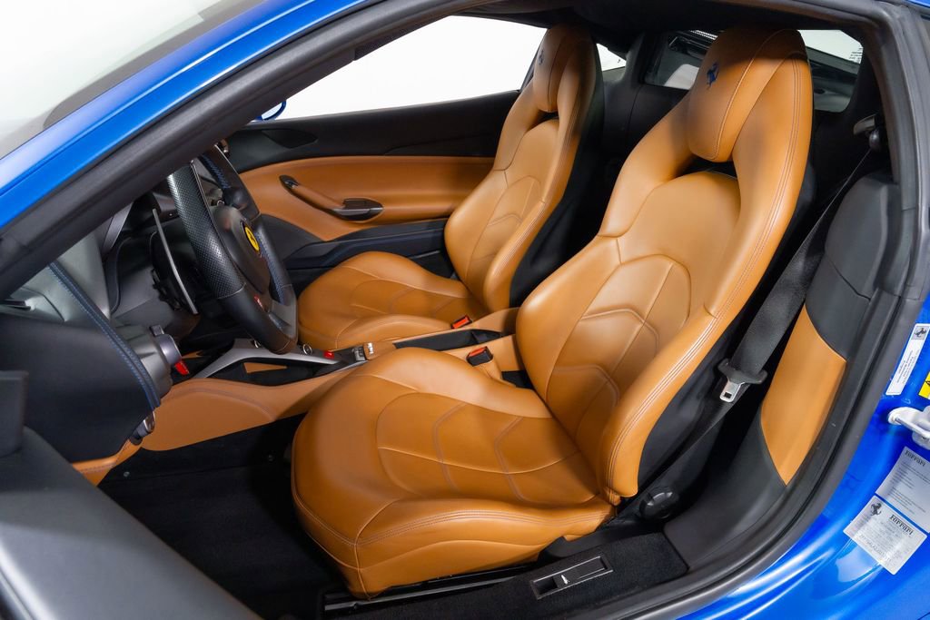 Used 2018 Ferrari 488 GTB RWD image 5