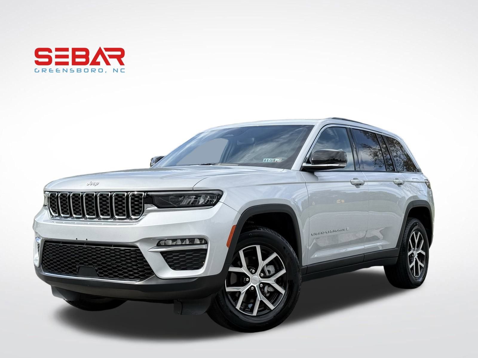 Used 2024 Jeep Grand Cherokee Limited image 1