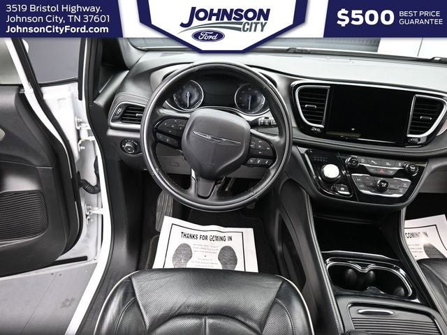 Used 2021 Chrysler Pacifica Limited w/ S Appearance Package AWD/4WD image 18