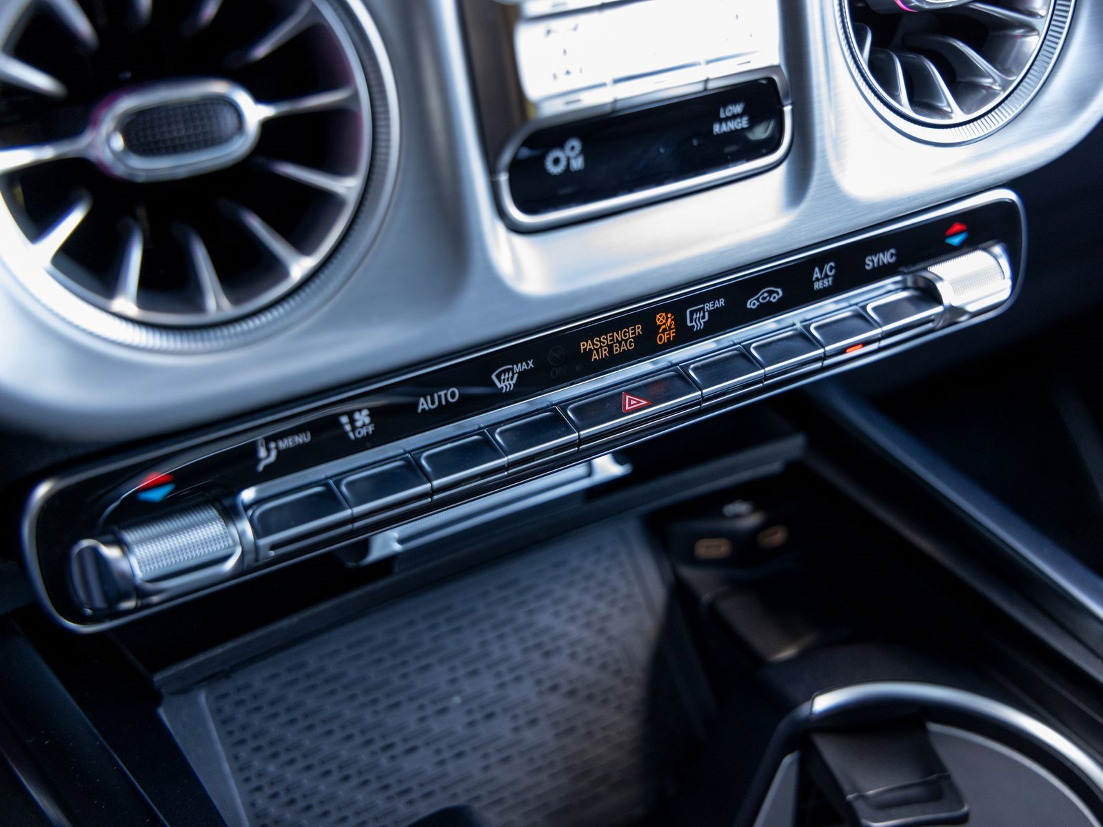 Used 2025 Mercedes-Benz G 63 AMG 4MATIC image 38