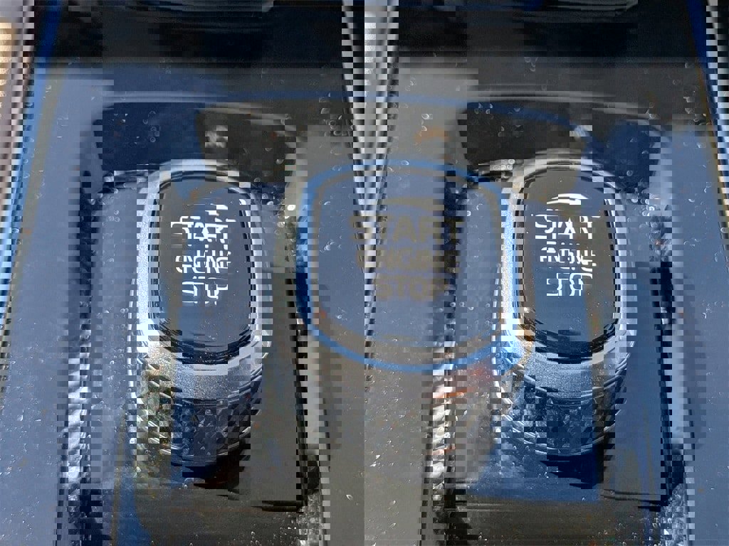 New 2026 Volvo XC90 B6 Plus w/ Protection Package Premier image 38