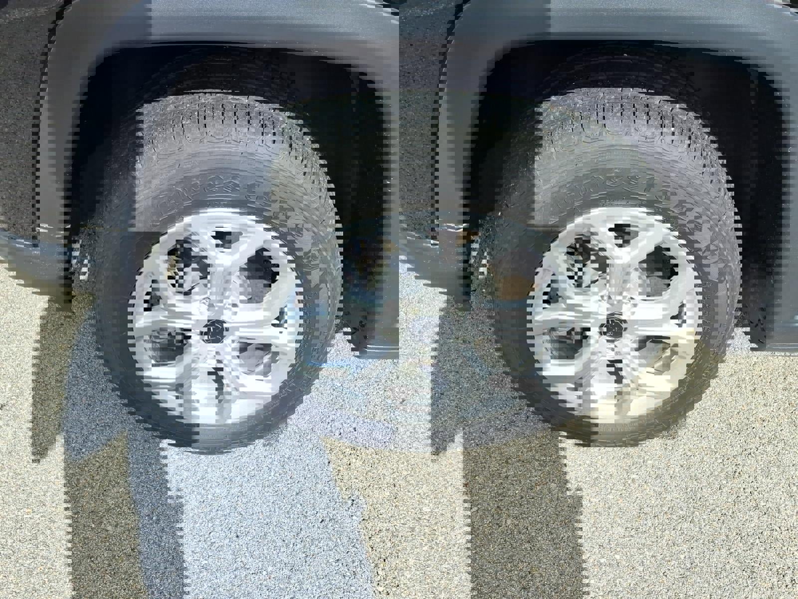 Used 2025 Jeep Compass Sport image 6