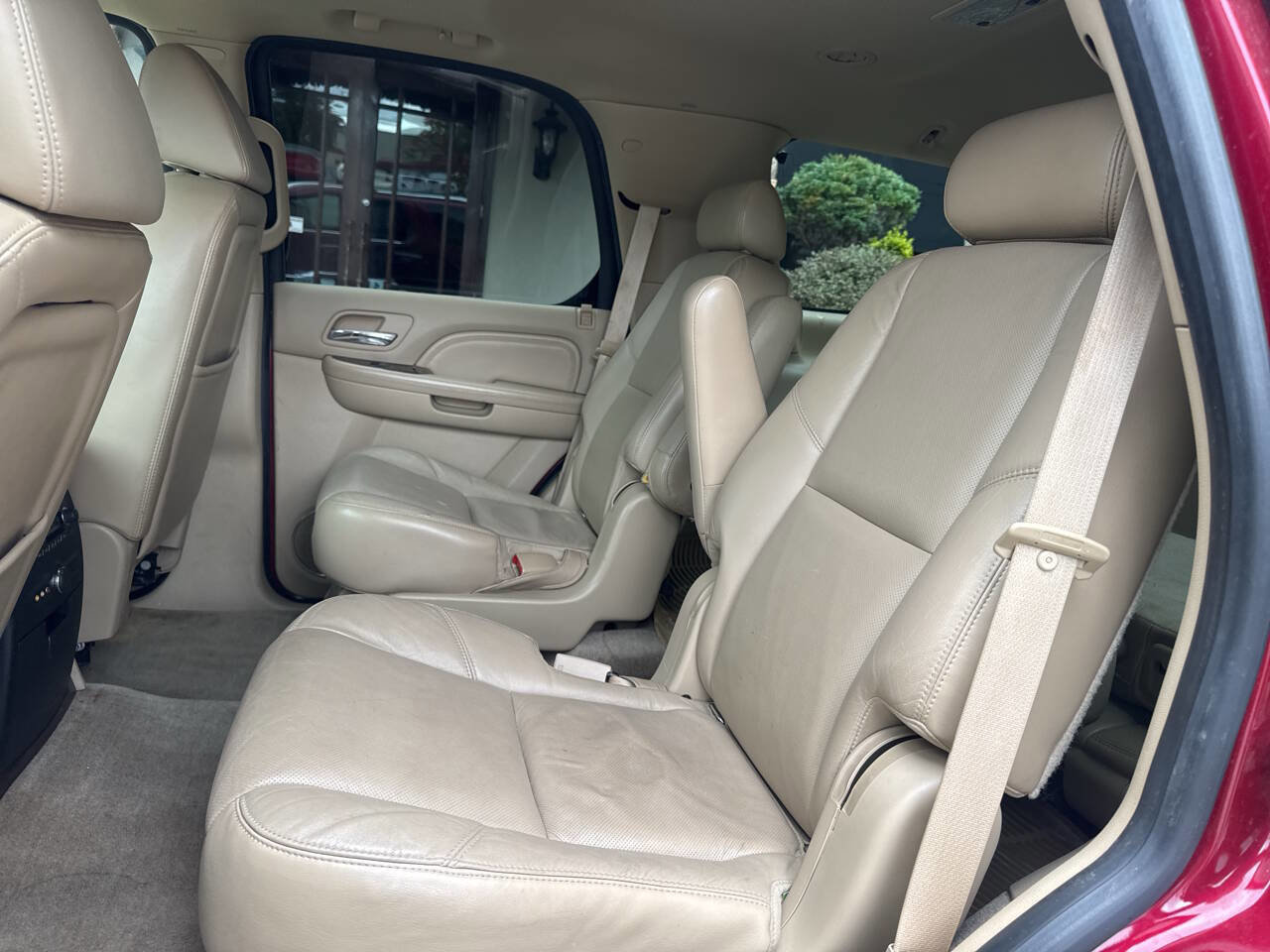 Used 2009 Cadillac Escalade AWD image 12