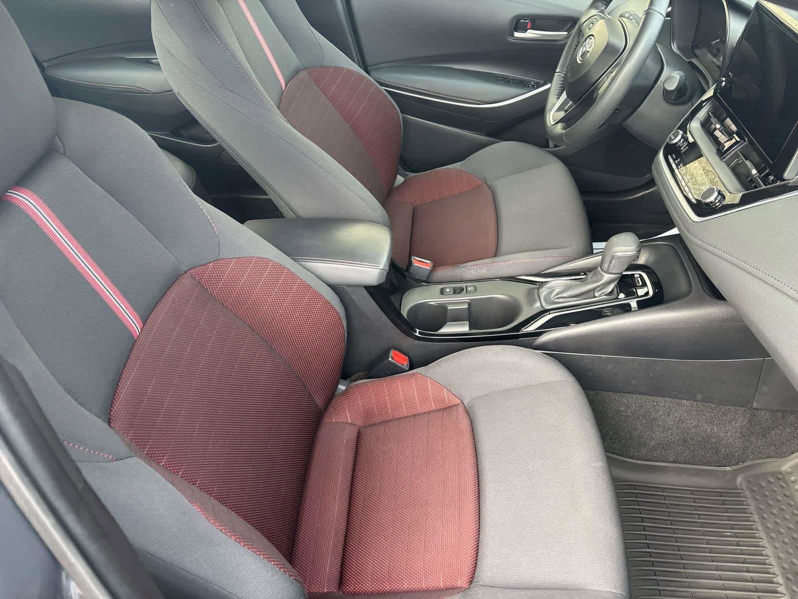 Used 2024 Toyota Corolla SE image 30