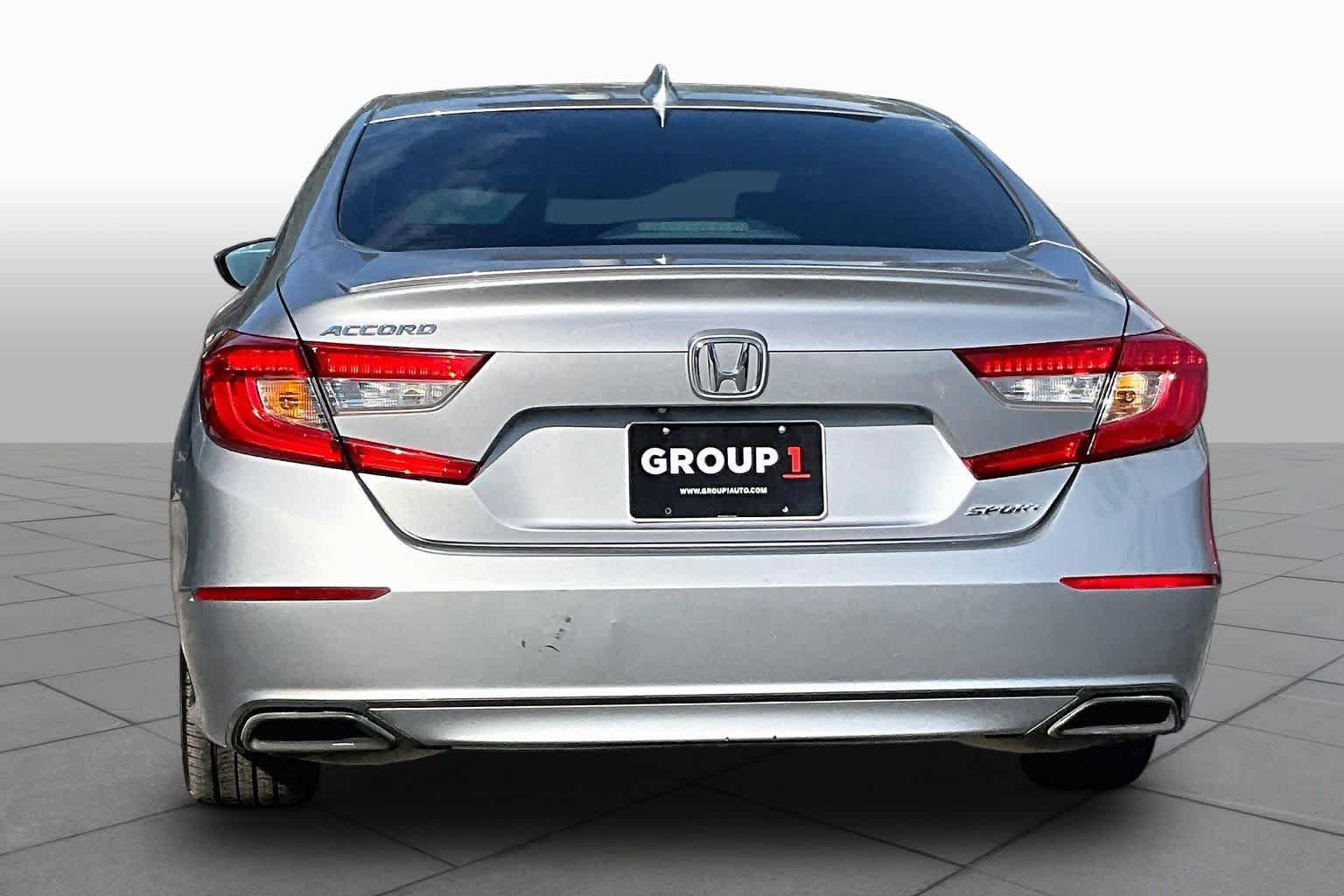 Used 2018 Honda Accord Sport image 5