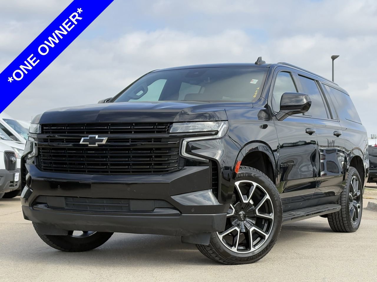 Used 2024 Chevrolet Suburban RST image 2