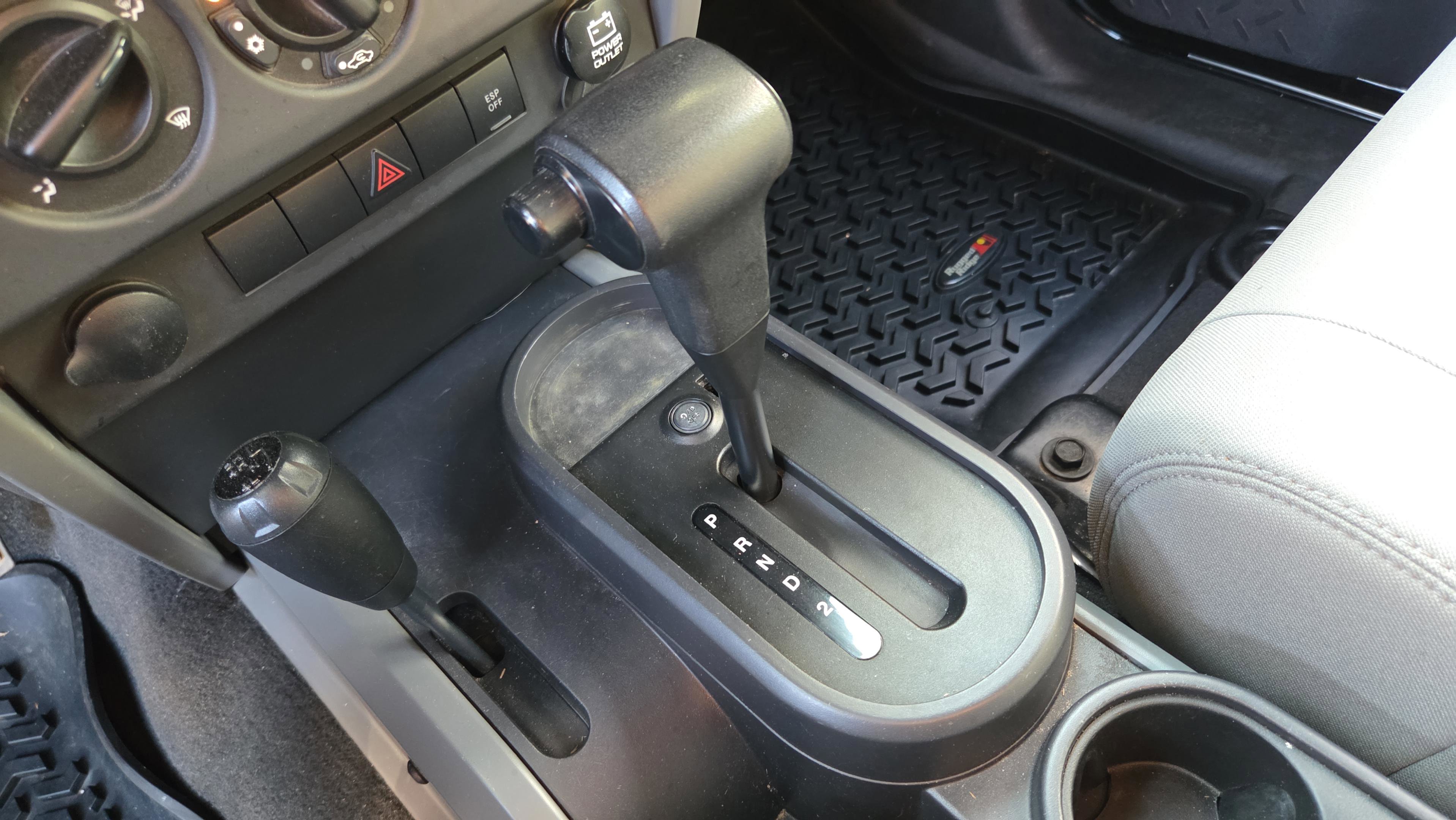 Used 2008 Jeep Wrangler Unlimited Sahara w/ Dual Top Group image 20