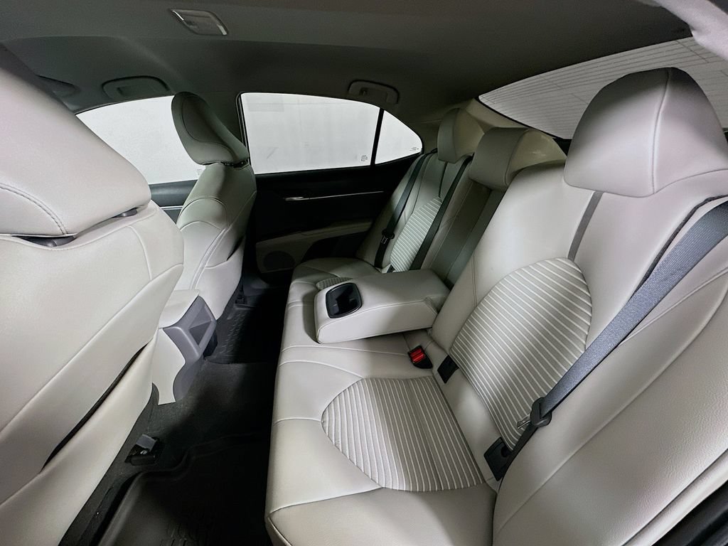 Used 2024 Toyota Camry SE FWD image 14