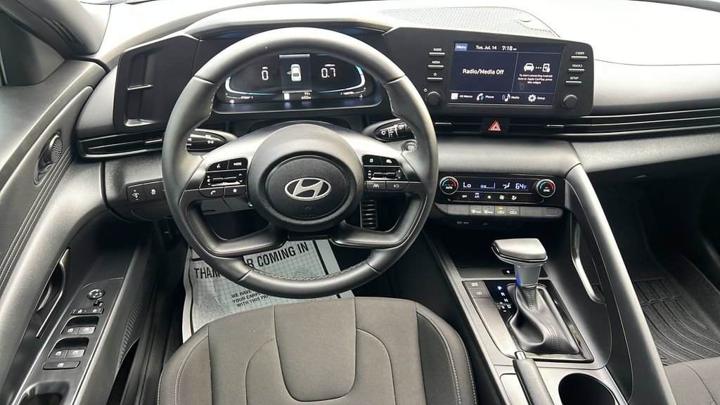 Used 2025 Hyundai Elantra Sport w/ Cargo Package FWD image 11