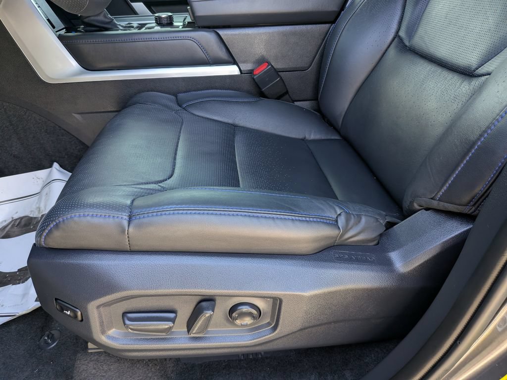 Used 2025 Toyota Sequoia Platinum AWD/4WD image 26