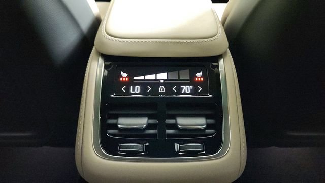 New 2026 Volvo XC90 B6 Plus w/ Protection Package Premier AWD/4WD image 33