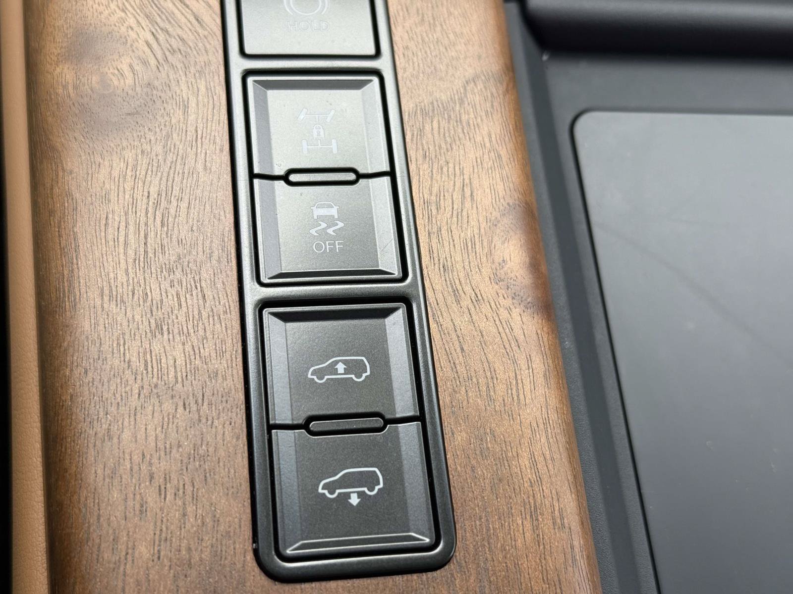 Used 2025 Lexus LX 700h Luxury w/ Appearance Package AWD/4WD image 22
