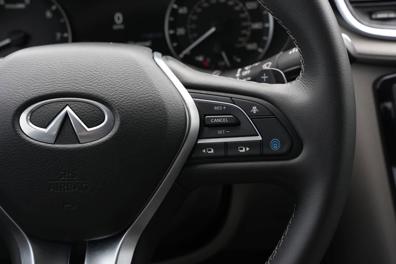 Used 2025 INFINITI QX50 Luxe AWD/4WD image 11