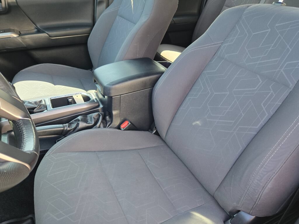 Used 2019 Toyota Tacoma TRD Sport RWD image 19