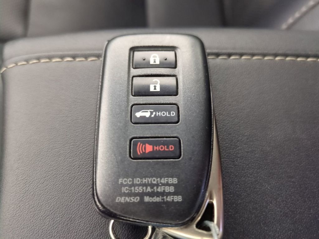 Used 2019 Lexus RX 350 AWD w/ Navigation Package image 39