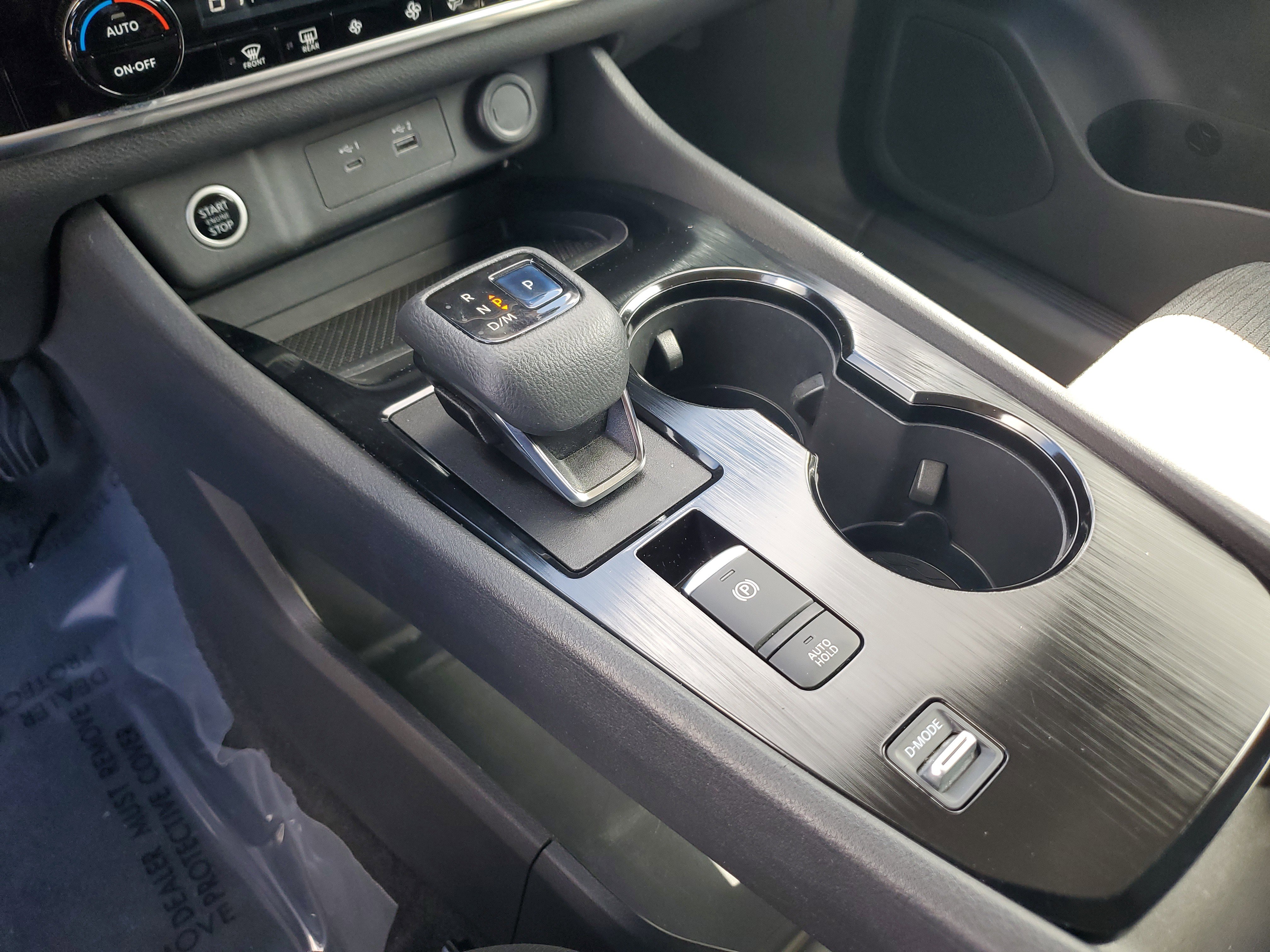 Used 2022 Nissan Rogue SV image 25