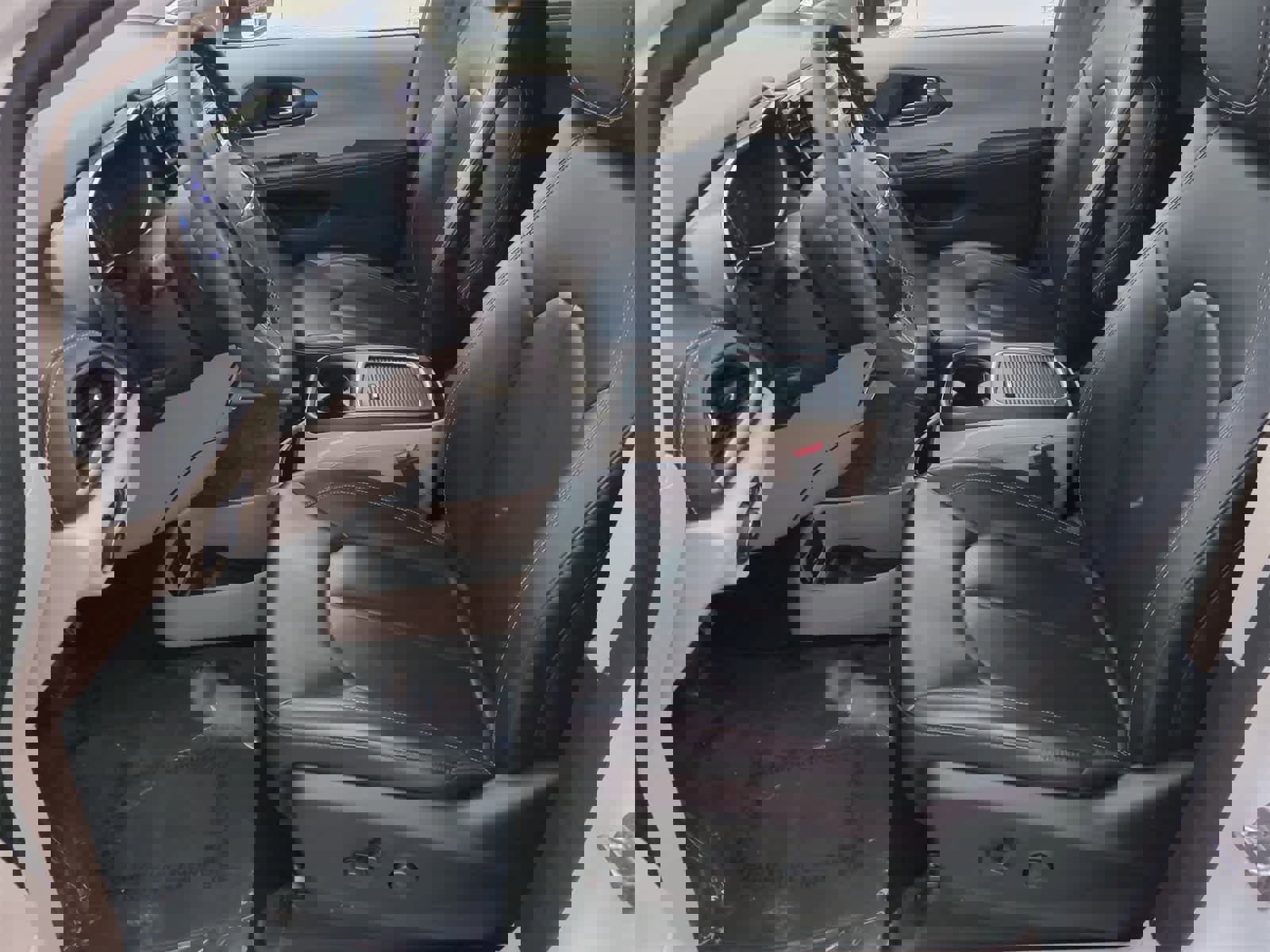 Used 2023 Chrysler Pacifica Touring-L image 16