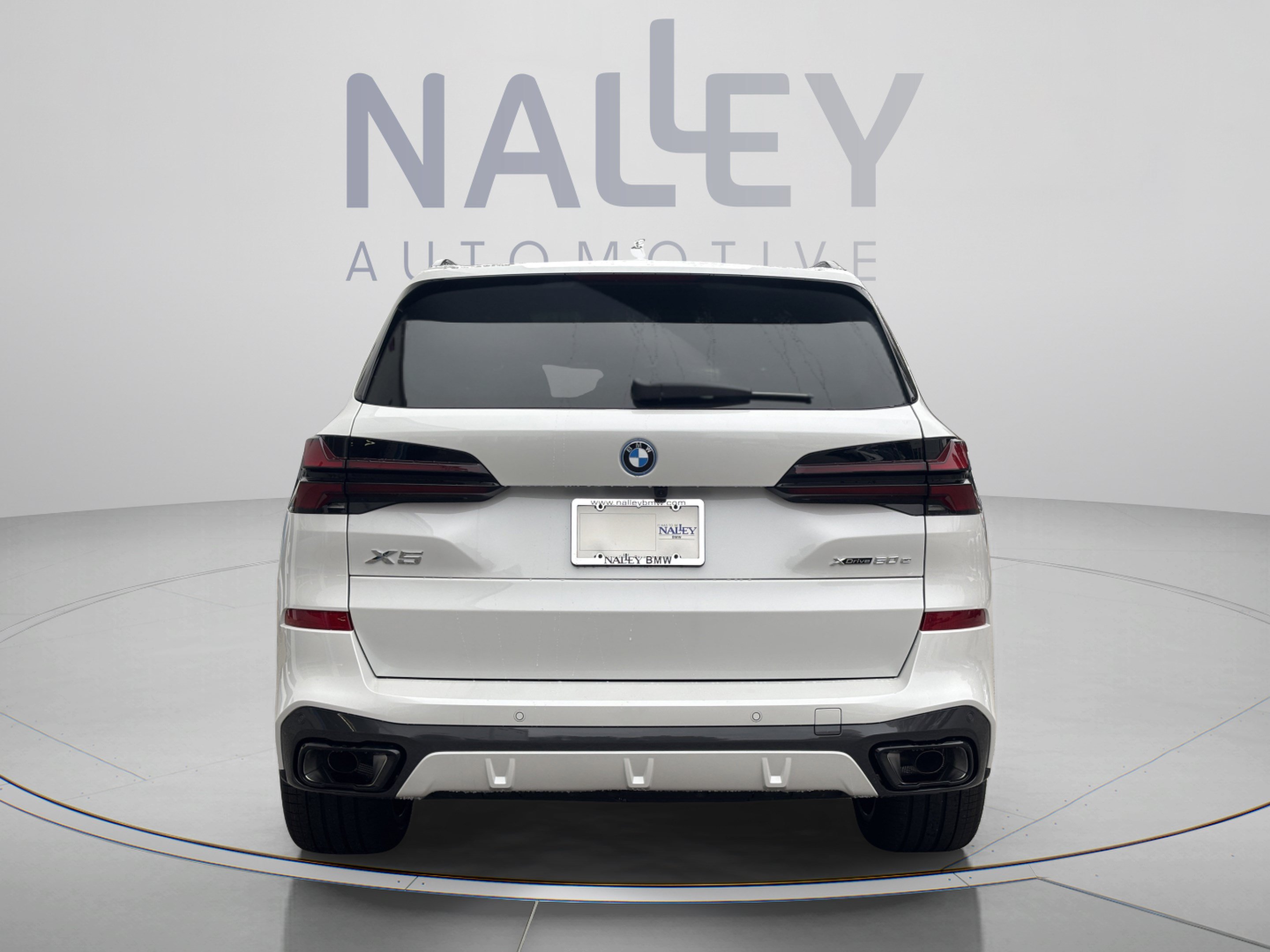 Used 2026 BMW X5 xDrive50e w/ M Sport Package AWD/4WD image 3