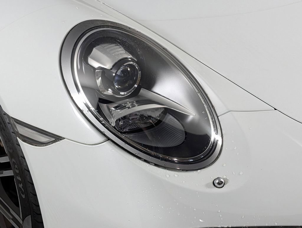 Used 2015 Porsche 911 Turbo image 15