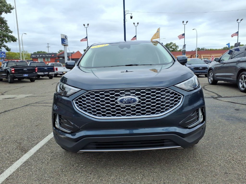 Certified 2024 Ford Edge SEL w/ Convenience Package AWD/4WD image 3