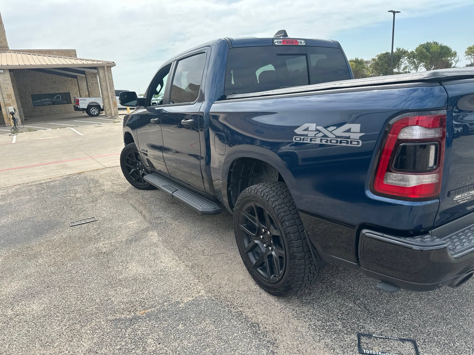Used 2024 RAM 1500 Big Horn AWD/4WD image 3
