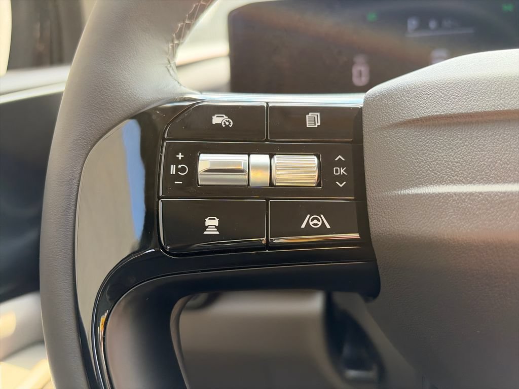 New 2027 Kia Carnival FWD image 13