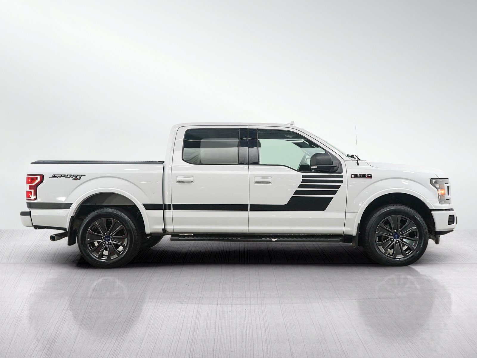Used 2018 Ford F150 XLT w/ Equipment Group 302A Luxury AWD/4WD image 6