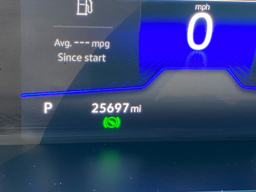 Certified 2022 Volkswagen Tiguan SE image 13