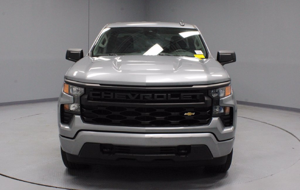 Used 2023 Chevrolet Silverado 1500 Custom AWD/4WD image 3