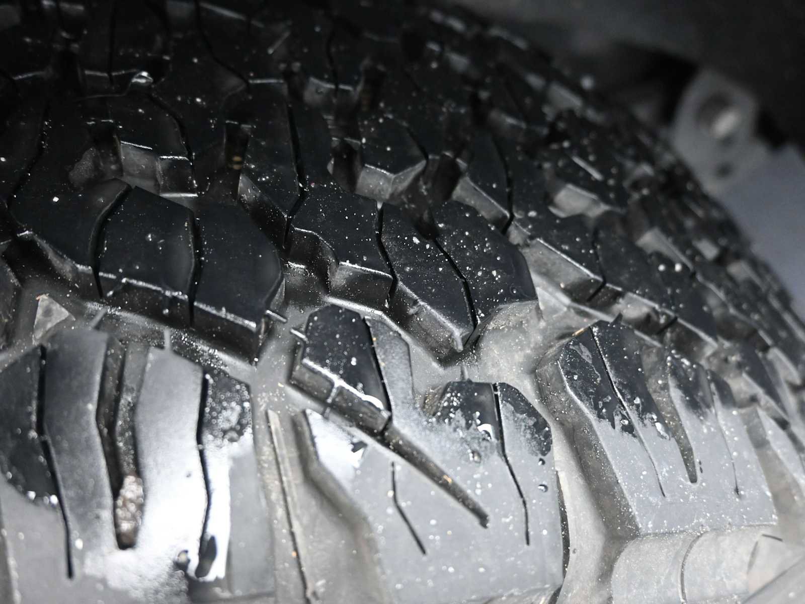 Used 2025 Jeep Wrangler Sport image 34