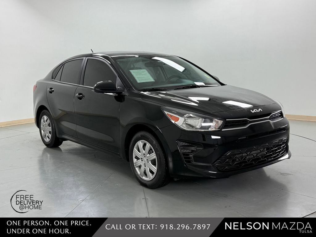 Used 2023 Kia Rio LX image 4