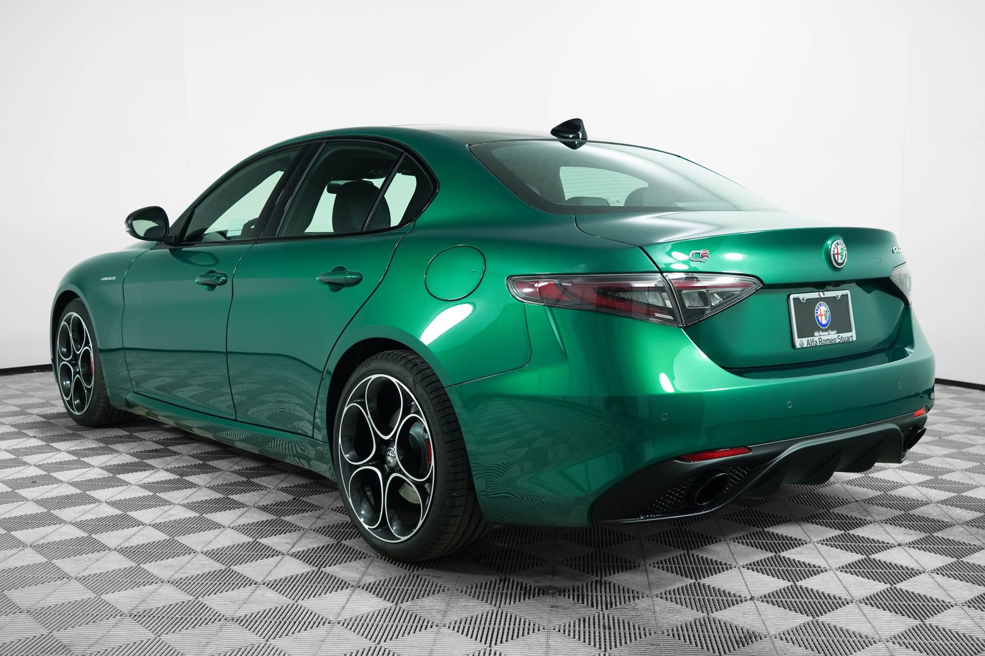 New 2025 Alfa Romeo Giulia image 9
