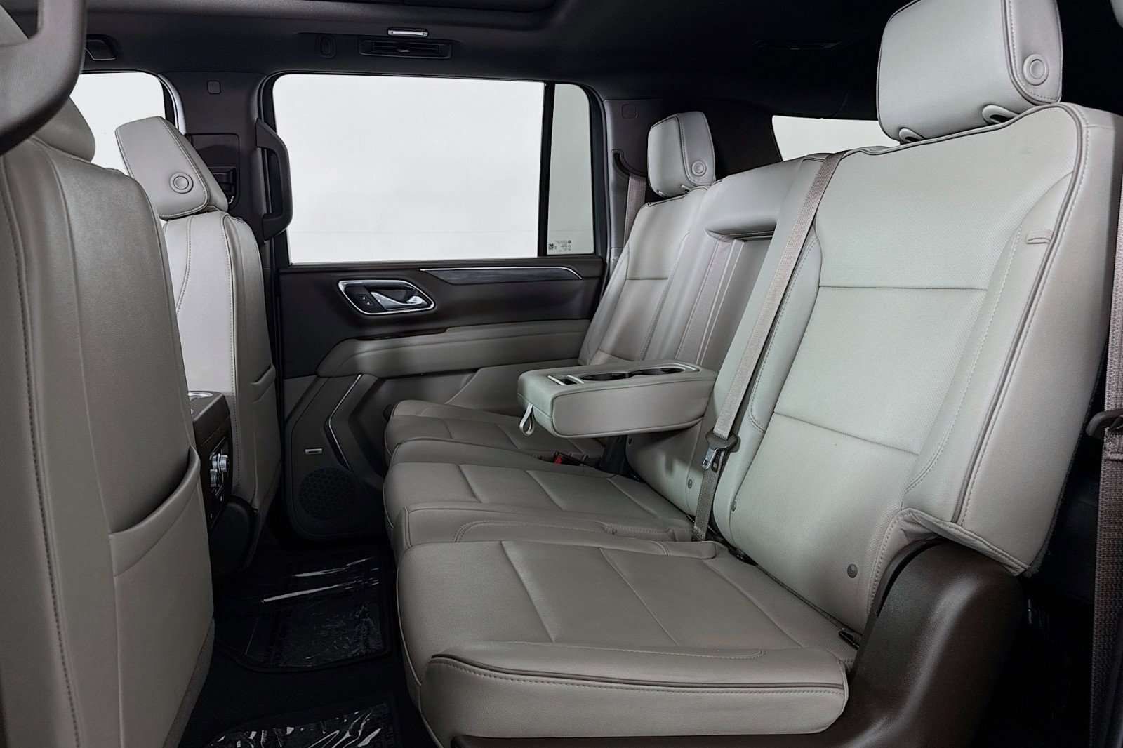 Used 2023 GMC Yukon XL SLT image 8