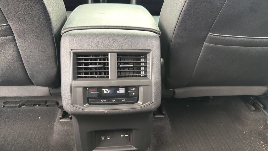 Certified 2023 Volkswagen Atlas SEL R-Line AWD/4WD image 35