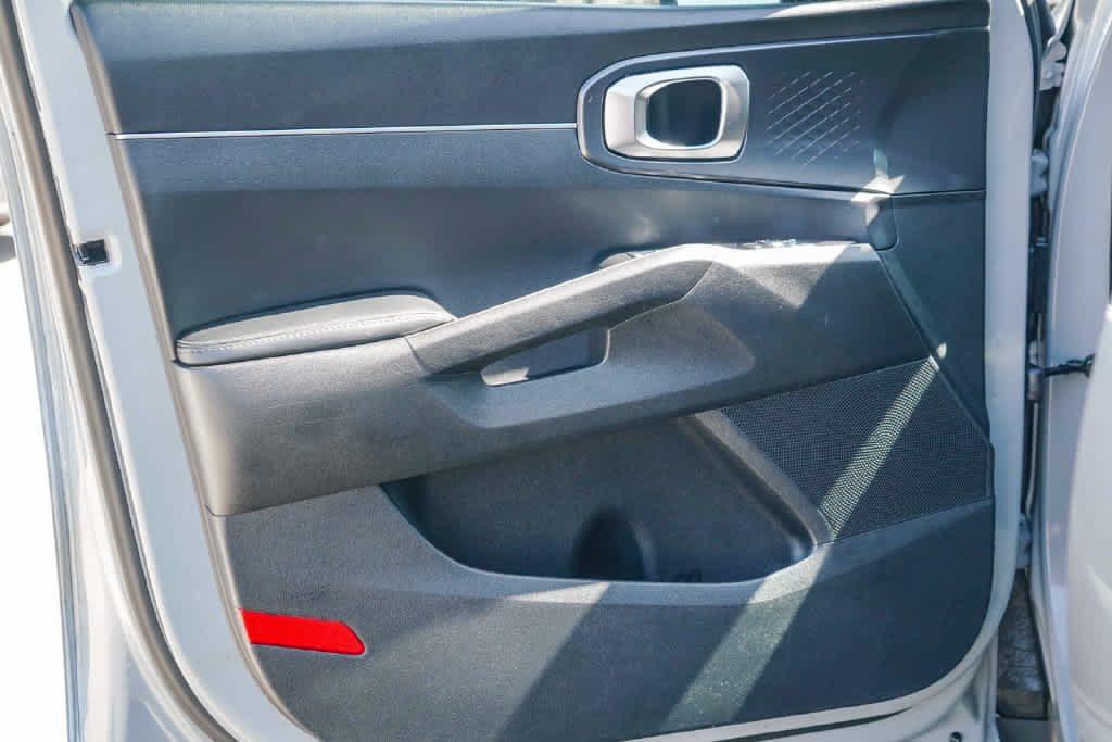 Certified 2025 Kia Sorento S w/ Panoramic Sunroof Package FWD image 19
