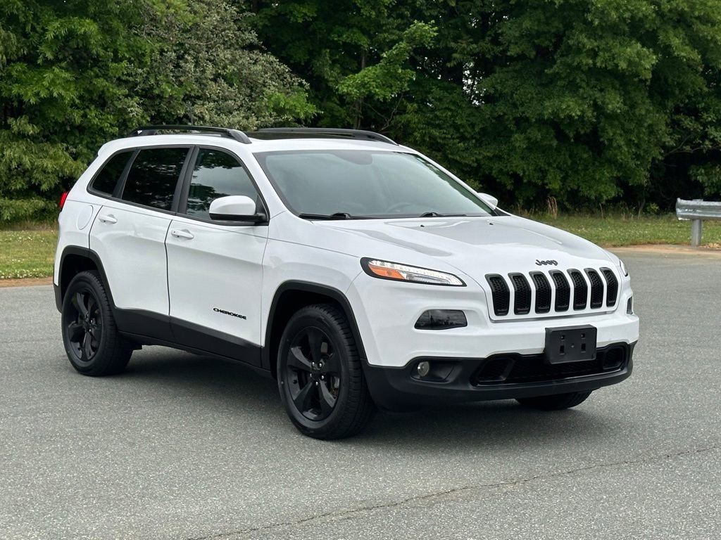 Used 2018 Jeep Cherokee Limited w/ High Altitude Package AWD/4WD image 12