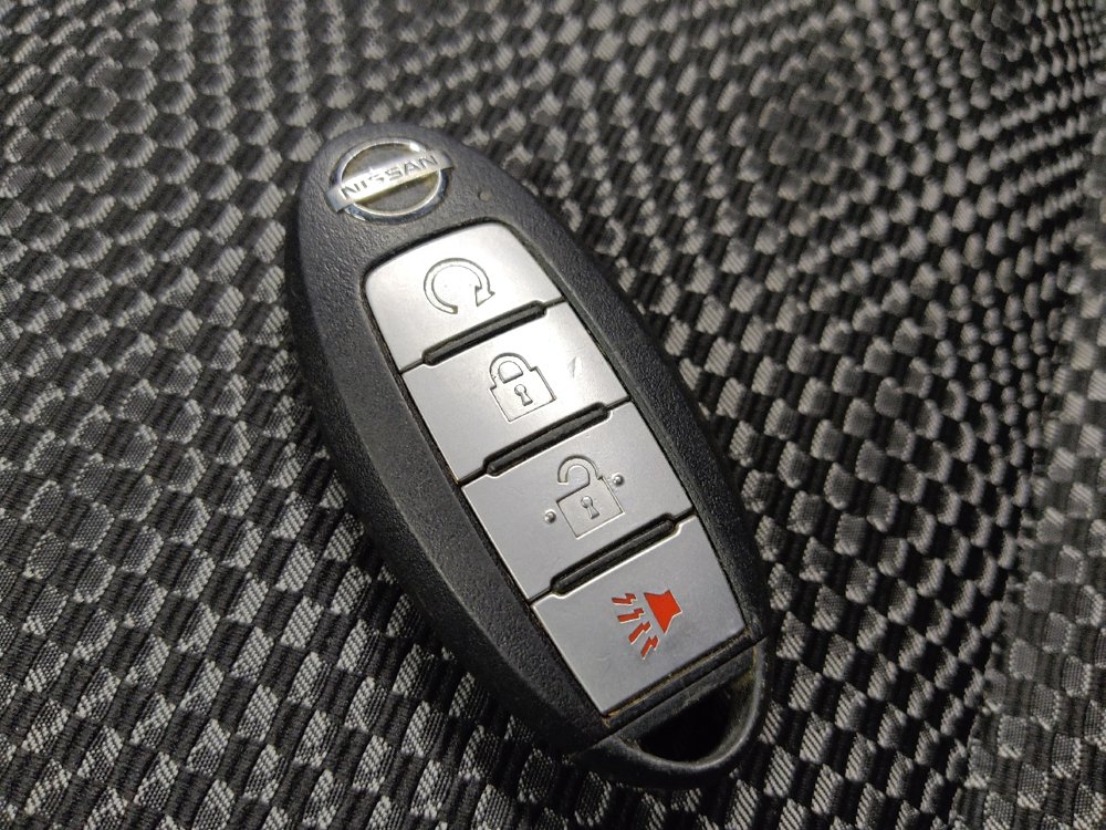 Used 2022 Nissan Rogue Sport SV w/ Technology Package FWD image 32