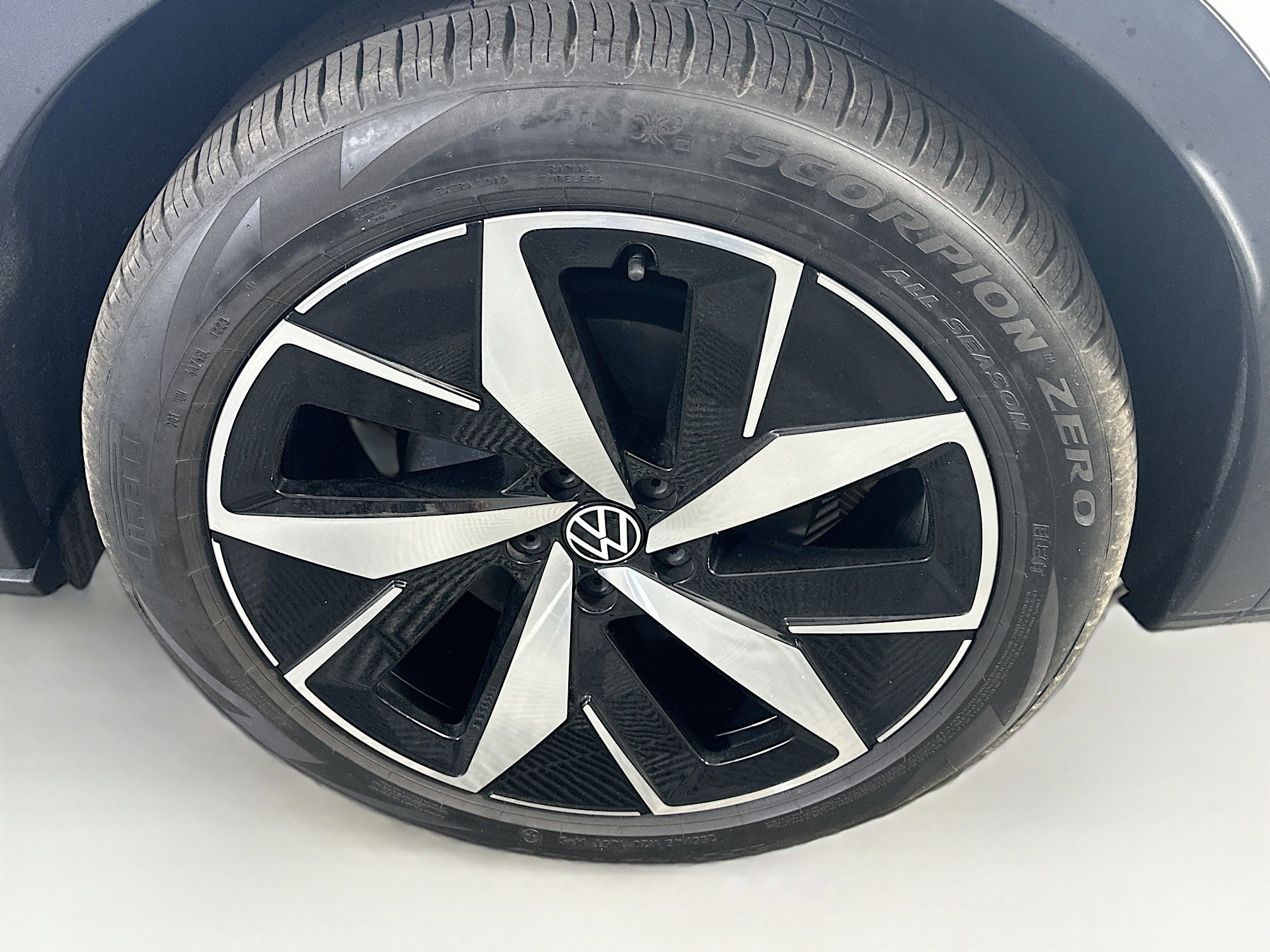Used 2023 Volkswagen ID.4 Pro S RWD image 11